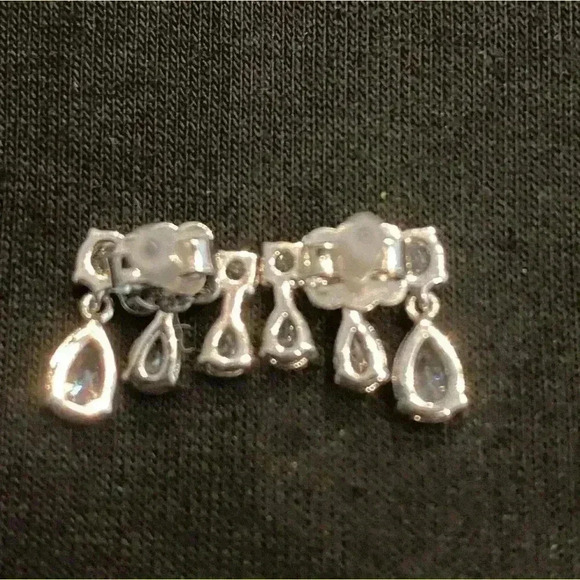 Crystal Drop Stud Earrings. Gorgeous! NWOT - Picture 4 of 5